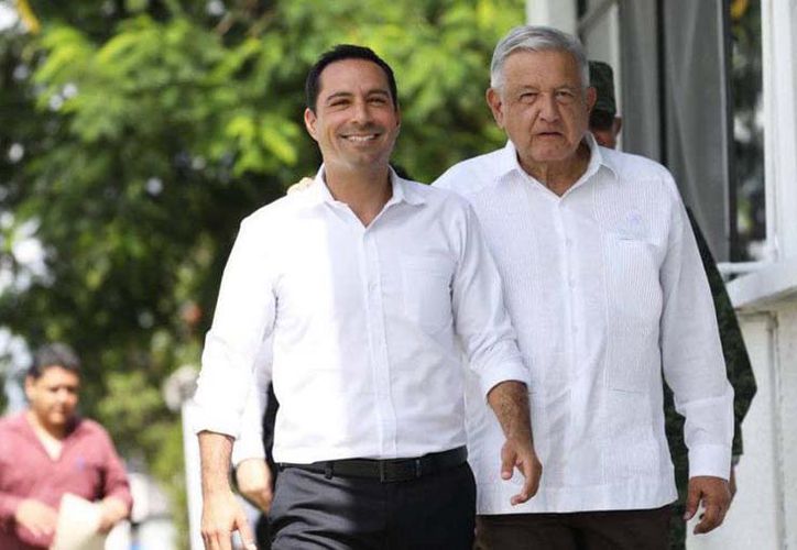 AMLO pone en su lista de presidenciables al gobernador de Yucatán