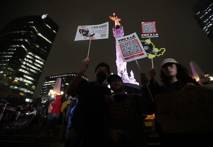 Marchan En Contra De La Militarizaci N Que Amlo Defiende