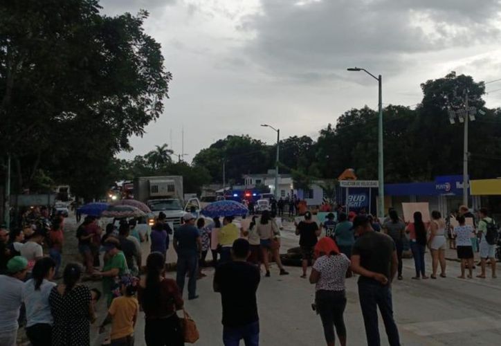 Con Bloqueo En Carretera Piden Destituci N De Alcaldesa De Nicol S