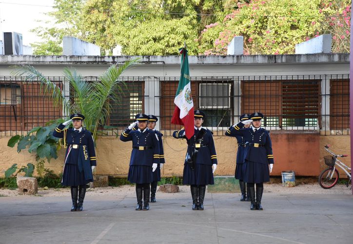 Escolta Del Cbtis De FCP Va A Encuentro Nacional En Guanajuato