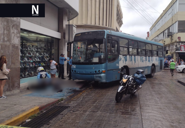 Chofer de camión atropella a tres personas en el centro de Mérida