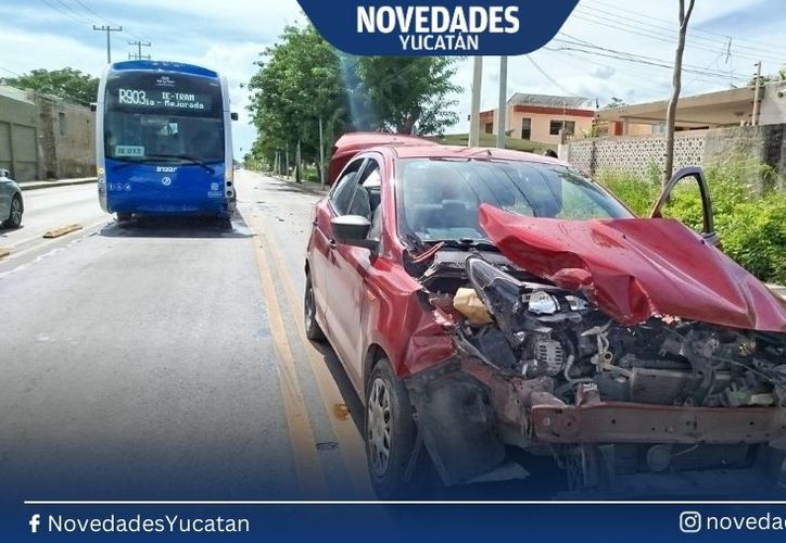 No Se Fija Choca Contra Un Ie Tram Y Destroza Su Coche En M Rida