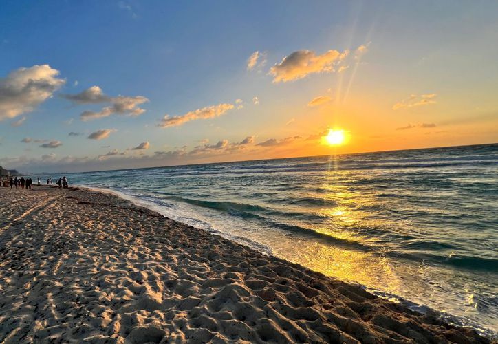 Clima en Cancún Prevén ambiente muy caluroso y cielo despejado para Q Roo