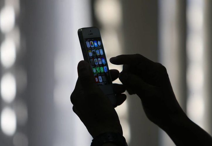 El Inai ofrece guía para prevenir robo de identidad en celulares y tabletas
