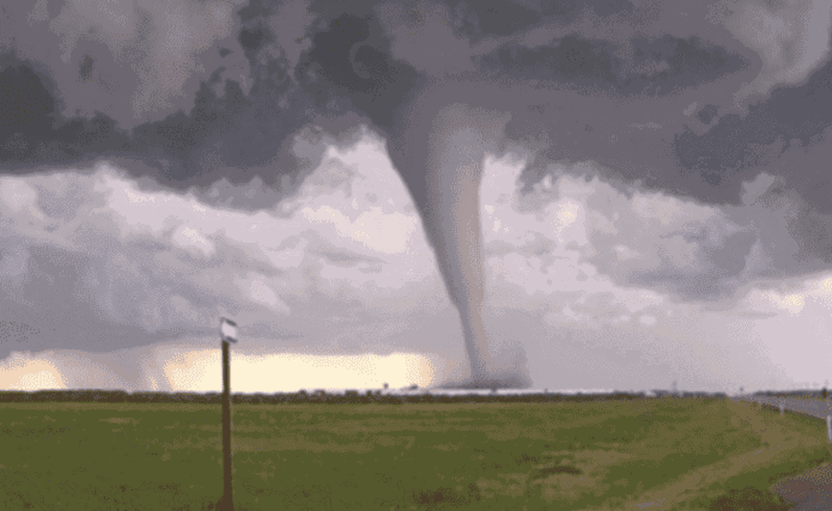 Potente tornado azota Canadá