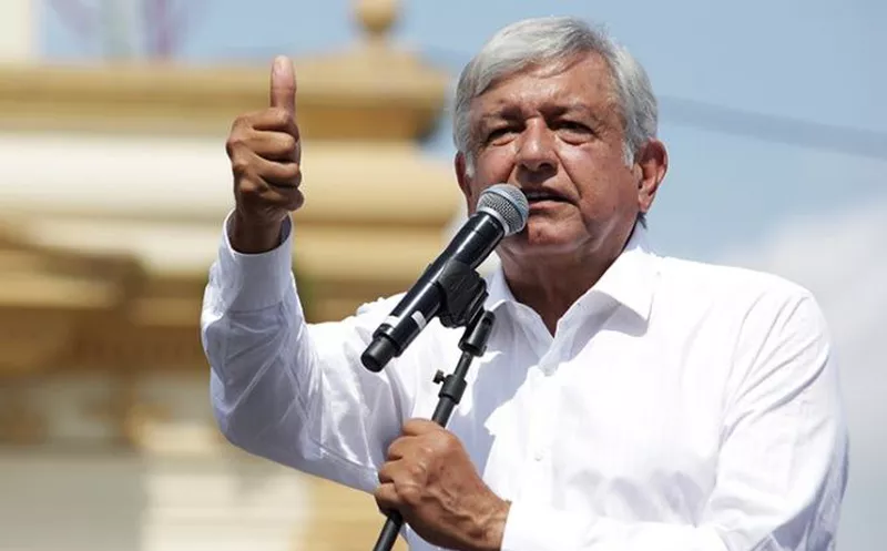 Andrés Manuel López Obrador realizó campaña política en Nuevo León.  (excelsior.com)