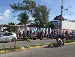 Gente comienza a votar en Isla Mujeres... media hora tarde