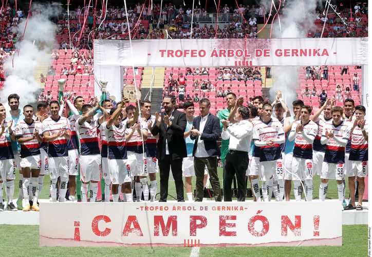 Chivas ‘B’ Vence Al Athletic De Bilbao Y Gana Trofeo 'Árbol De Gernika'