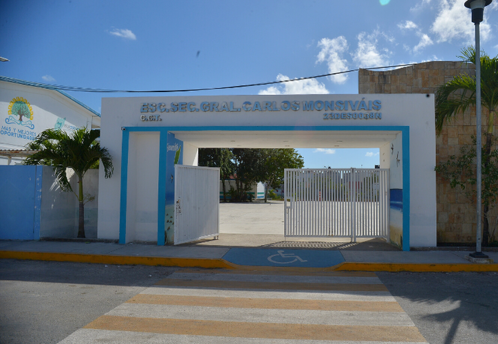 Exigen justicia tras la muerte de alumno en Cozumel