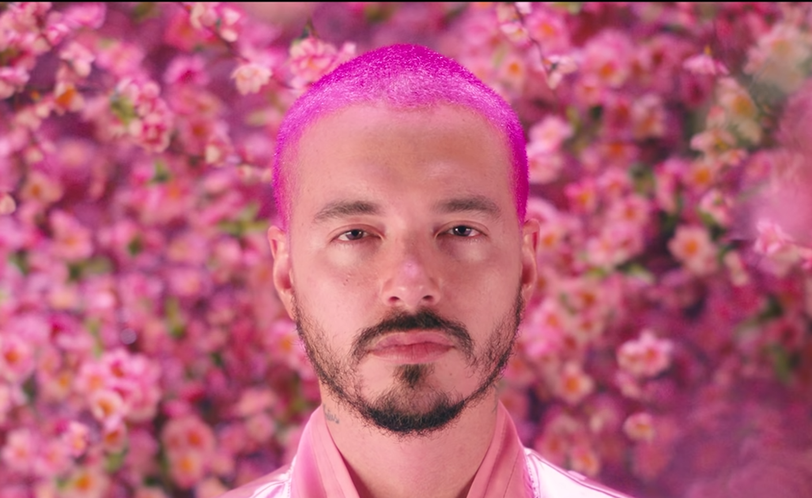 J Balvin Lanza El Video Musical De “rosa” Video