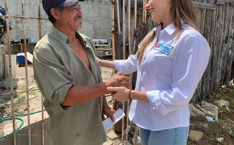 Atenea Gómez se comprometió a trabajar desde el Congreso del Estado para dignificar los espacios de la gente de Puerto Juárez.