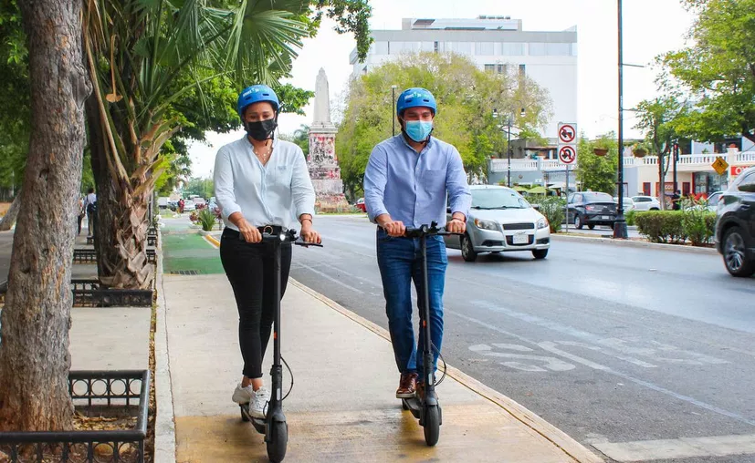 Este martes la empresa Montejo Tours inauguró un nuevo recorrido turístico con scooter eléctricos por Paseo de Montejo. (Novedades Yucatán)