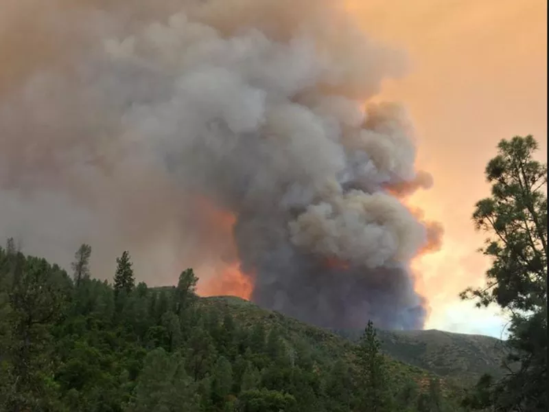 The Ferguson Fire burns near Yosemite National Park, as seen from El
Portal, Calif.