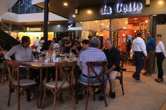 ¿Beneficio por el Carnaval? Restaurantes prevén alta demanda por evento en Cancún 