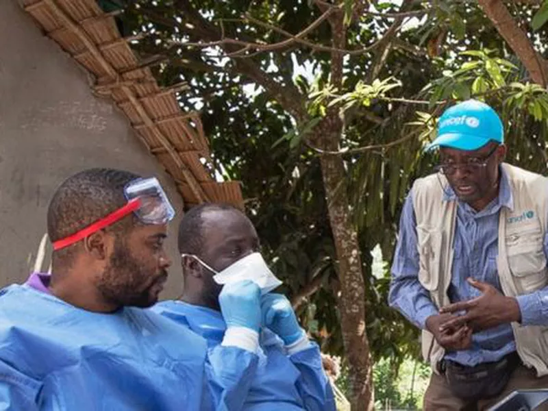 In this photo taken Friday, May 25, 2018, UNICEF staffer Jean Claude Nzengu, center, talks with members of an Ebola vaccination team as they prepare to administer the vaccine in an Ebola-affected community in the north-western city of Mbandaka, in Congo. (AP)