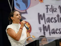 Ana Paty se compromete a seguir dignificando espacios educativos de Cancún