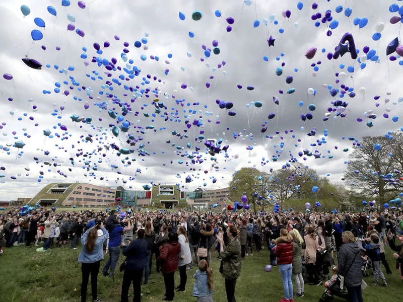 People release balloons outside Alder Hey Children’s Hospital following the death of 23-month old Alfie Evans.