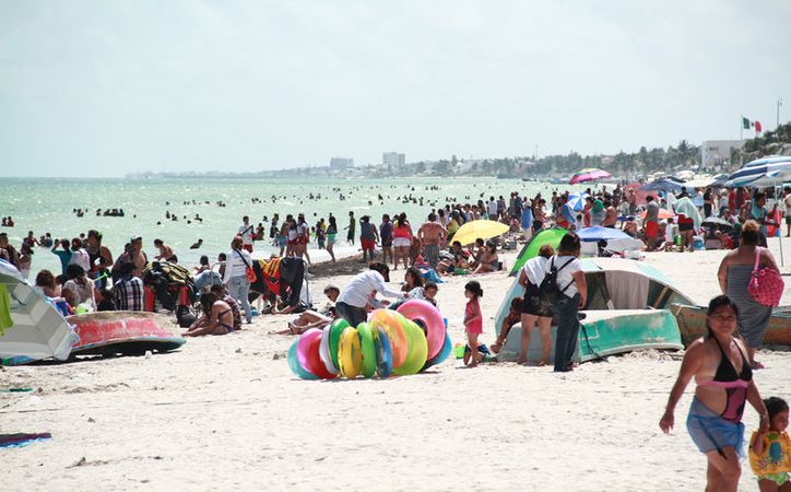 Llegan 70 mil visitantes a Progreso en el último día de vacaciones - Sipse.com