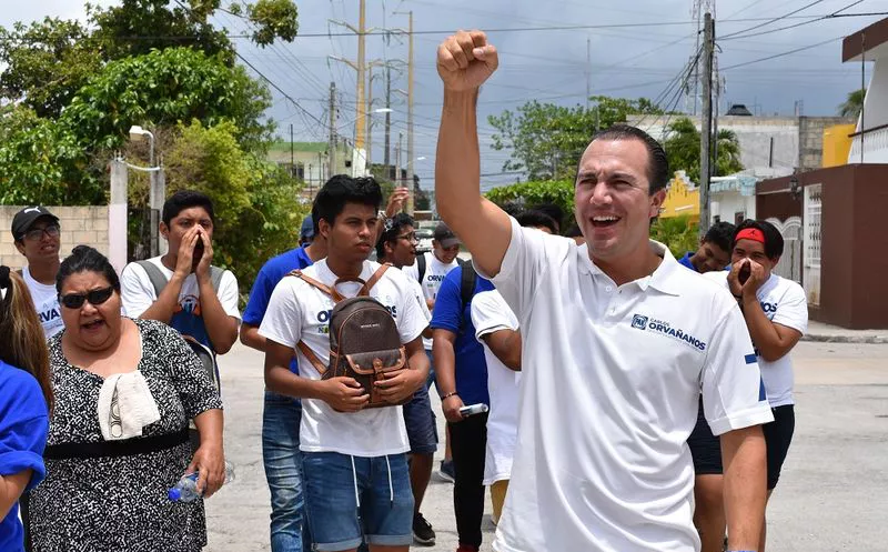 Carlos Orvañanos Rea, candidato por el Distrito 7, busca un crecimiento en conjunto por el Cancún que sueñan los ciudadanos. (Cortesía)
