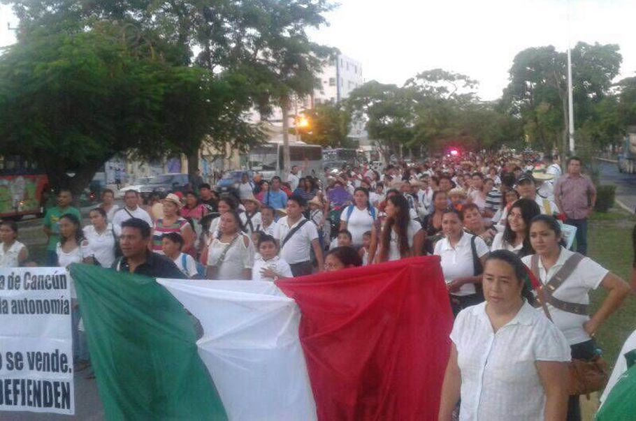 Cumplen Maestros Con Desfile De La Revolución Mexicana