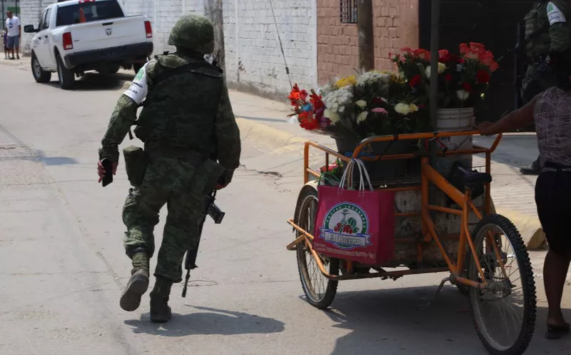 Soldados recorren las calles en el estado de Guerrero por los altos niveles de inseguridad. (Foto: Cuartoscuro)