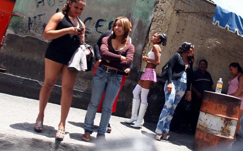 En Tlaxcala Reclutan Mujeres De 15 Estados Para Prostituirlas.