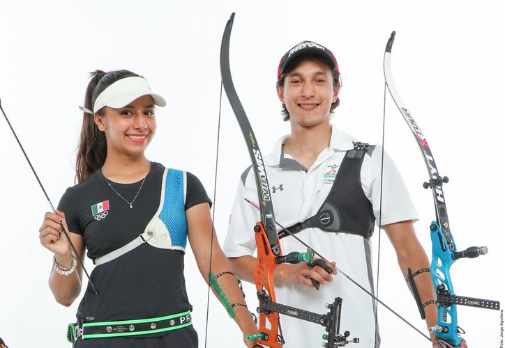 México y su ilusionante equipo de tiro con arco que ganó bronce y se  calificó a París 2024