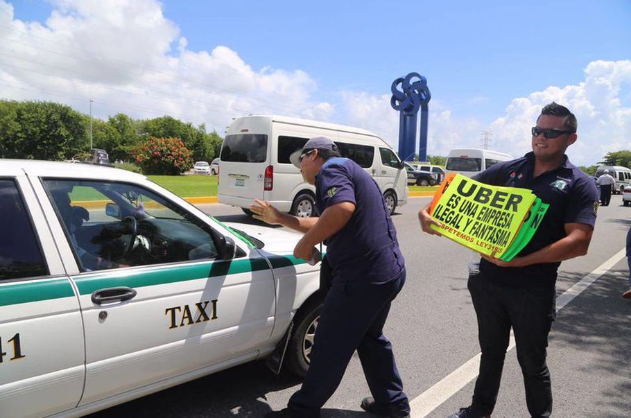 Así Se Vivió La Manifestación De Taxistas Contra Uber En Cancún