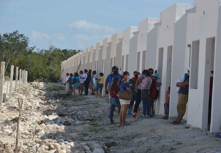 Invasores acuerdan retirarse de viviendas de fraccionamiento en Cozumel