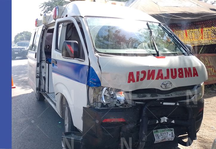 Yucat N Descuidado Conductor De Camioneta Choca Contra Una Ambulancia Hay Lesionados