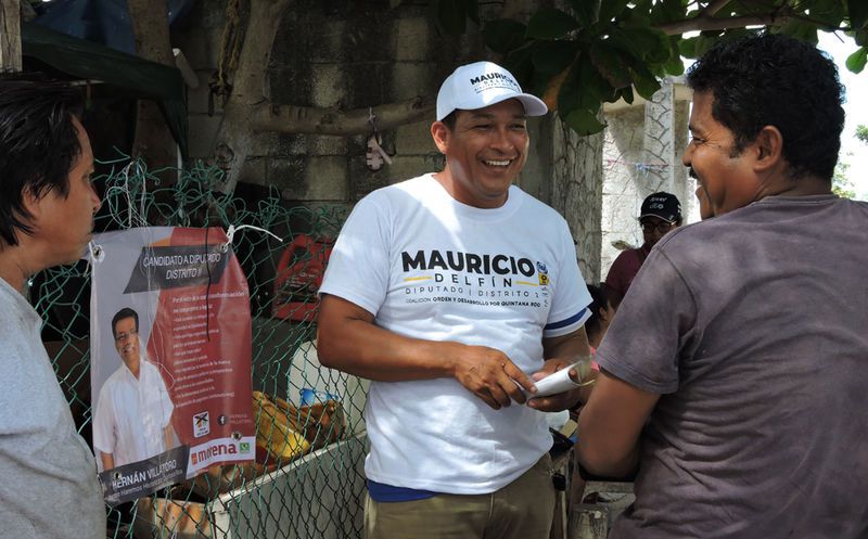 Mauricio Delfín agradeció el apoyo que le ofrecieron los ciudadanos del Distrito II desde su primer encuentro. (Redacción/SIPSE)