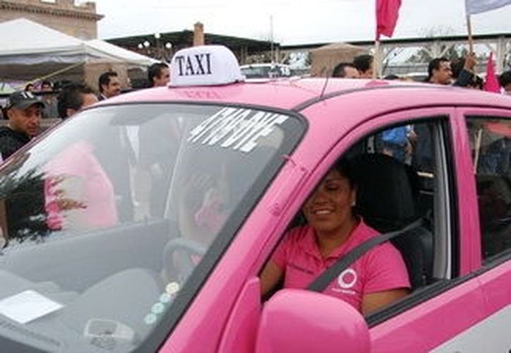 Ofrece Red Taxis De Mujeres Para Mujeres En Yucatán