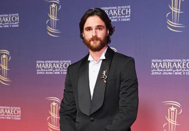 Sorprende nuevo look de Jacob Elordi en festival de cine de Marrakech