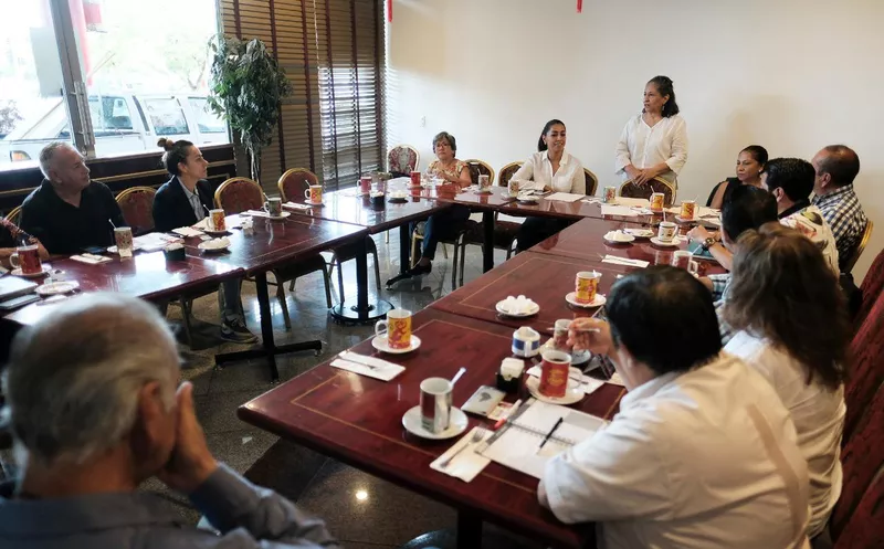 La candidata al Senado de la República, Marybel Villegas Canché se reunió con asociaciones civiles de distintos rubros. (SIPSE)