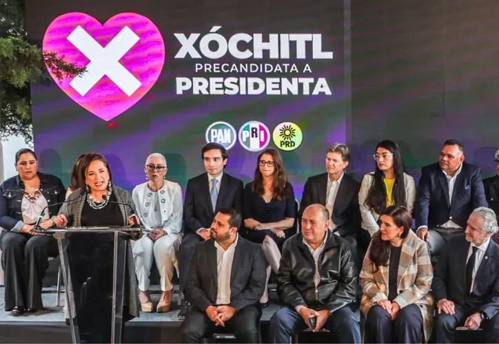 Xóchitl Gálvez anuncia a su equipo de precampaña para 2024