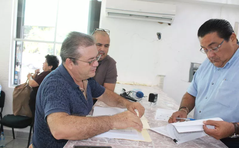 Andrés Ruiz Morcillo buscaba ser candidato independiente a la presidencia de Othón P. Blanco, pero no recibió los respaldos requeridos. (Joel Zamora/SIPSE)