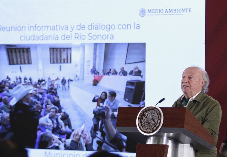 Víctor Manuel Toledo, secretario de Medio Ambiente y Recursos Naturales, presentó un reporte sobre la valoración del derrame tóxico de Grupo México en Sonora. (Notimex)