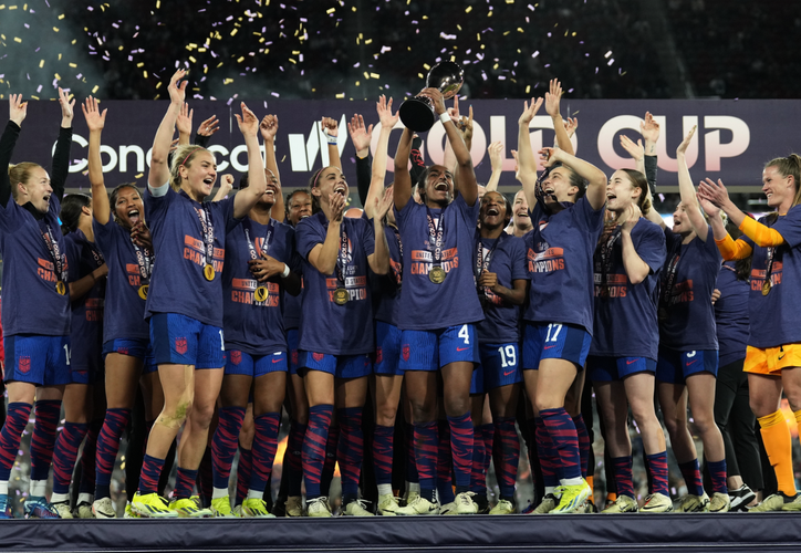 Champions!  USA wins W Gold Cup title