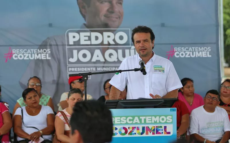 Pedro Joaquín habló de las acciones que estarán enfocadas al empoderamiento económico de la mujer. (Redacción/SIPSE)