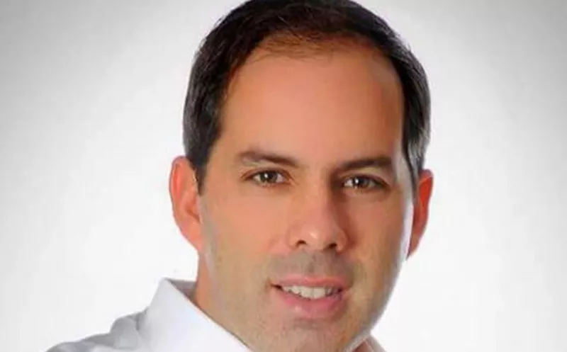 Fernando Purón era candidato de la Coalición PRI, Partido Verde Ecologista y Nueva Alianza. (excelsior.com)